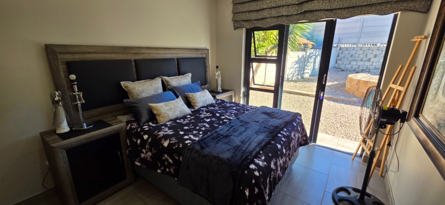 5 Bedroom Property for Sale in Island View Western Cape